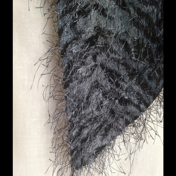 Marc Abbas Asymmetrical Sleeveless Eyelash Vest European Lagenlook - Picture 3 of 4